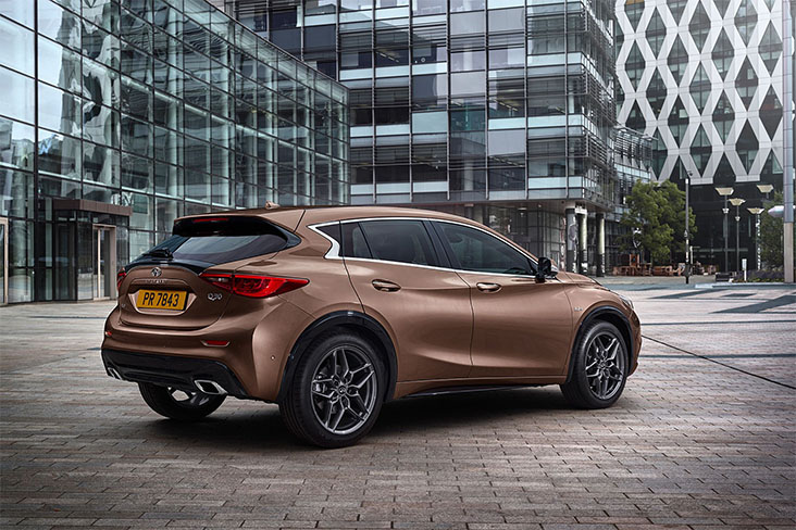0001_infinitiq30m.jpg, 144kB